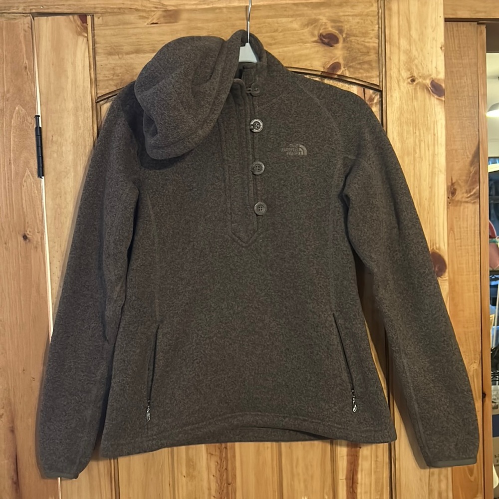 Women’s north face quarter zip